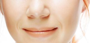 أضرار تشقير شعر الوجه