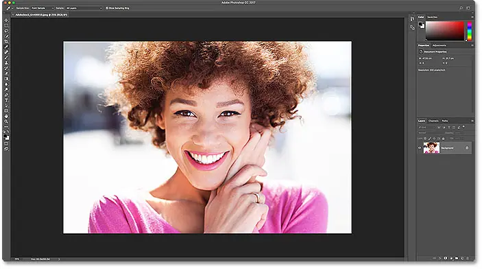 نسق اللون الافتراضي في Photoshop CC. صورة 64400010 مرخصة من Adobe Stock.