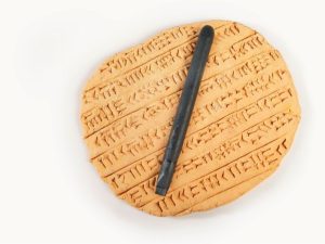 أدوات-الكتابة-المسمارية